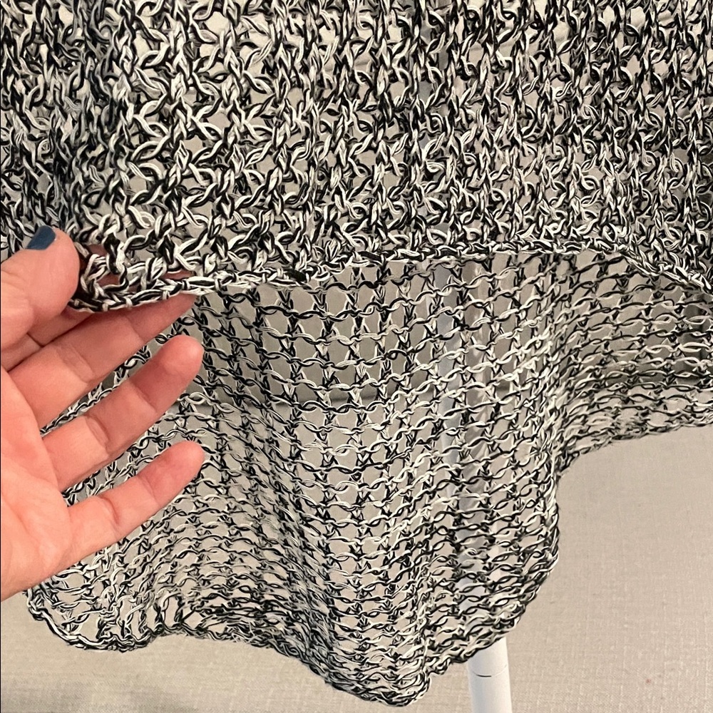 POL Open Knit Sleeveless Top in Mixed Gray - Picture 4 of 4